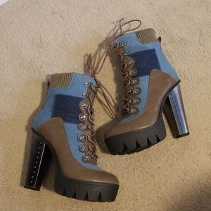 Women's chunky booties